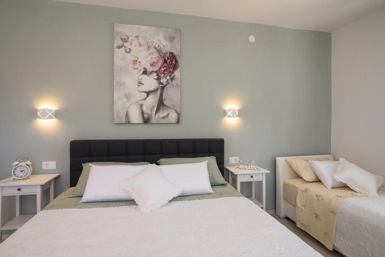 Luxury Apartment Hajdi Trogir Bagian luar foto