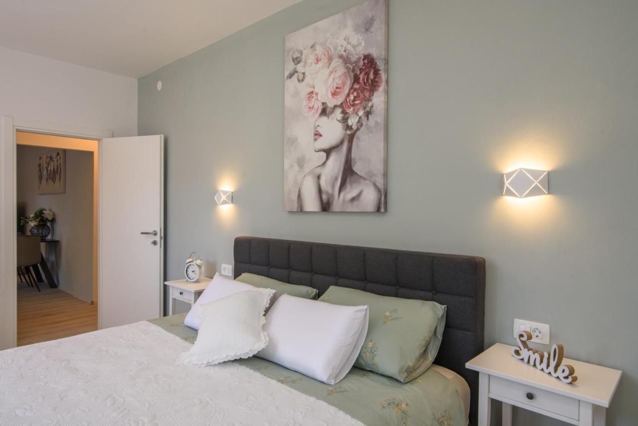 Luxury Apartment Hajdi Trogir Bagian luar foto